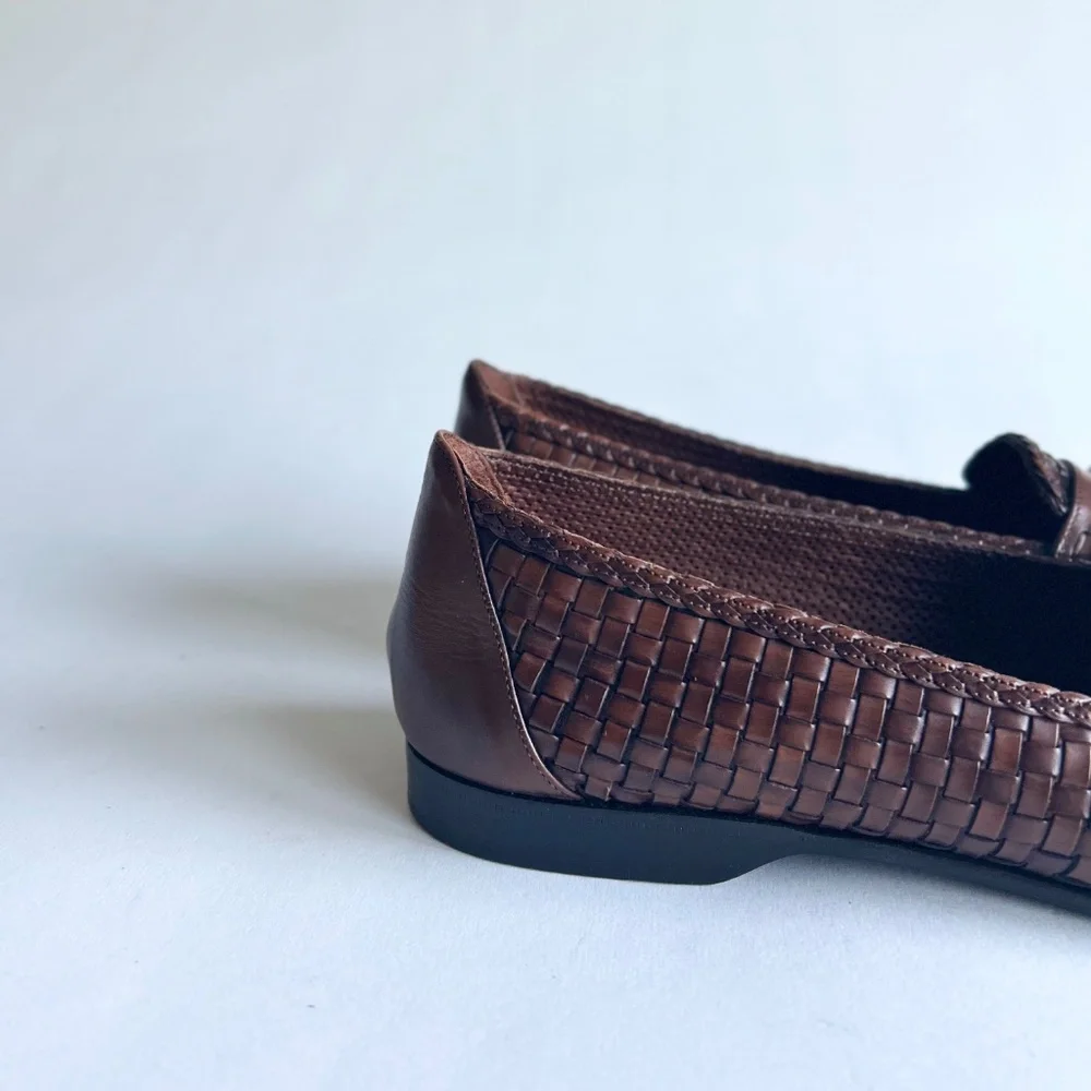 Cole Haan Brown Genuine Leather Weaving Loafers size 9 - Picture 3 of 16